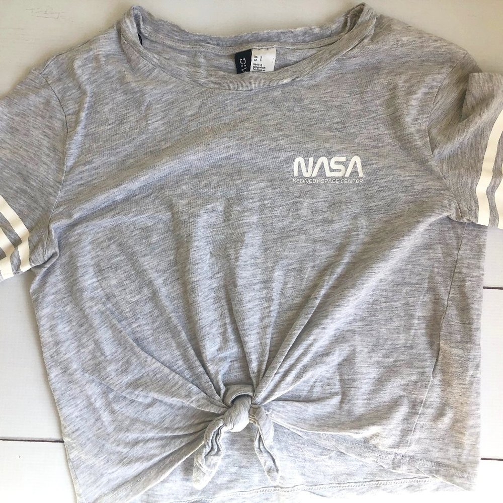 H&M Knotted Short-Sleeve Tee with Nasa Logo Size S